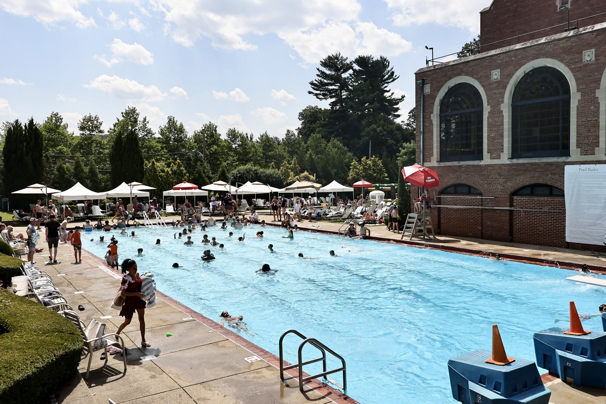 Full_Pool_-_4th_of_July